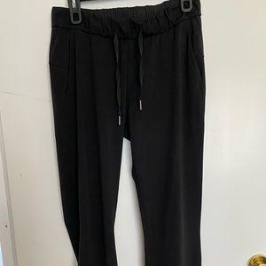 Lululemon “on the fly” pants